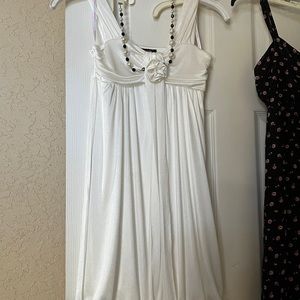 Girls Dress Size 8 (with necklace)